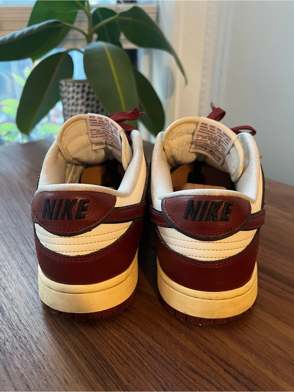 Nike Low-Top Sneakers in Maroon and Cream